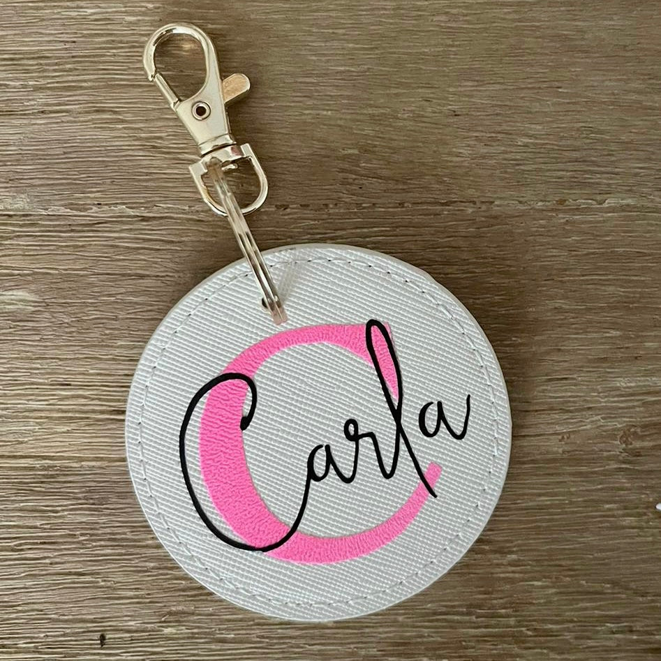 Llavero personalizado rosa flúor