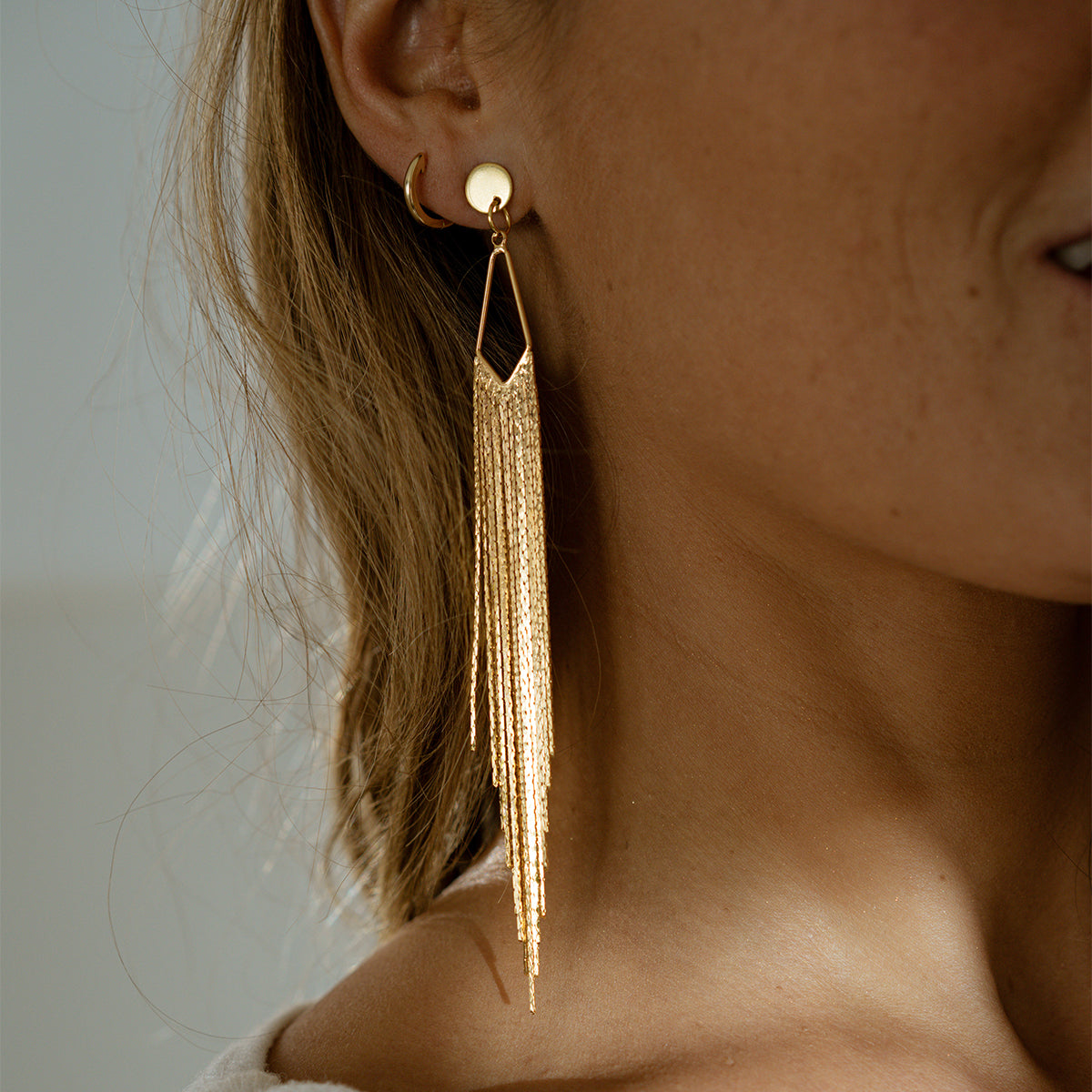 queen earrings